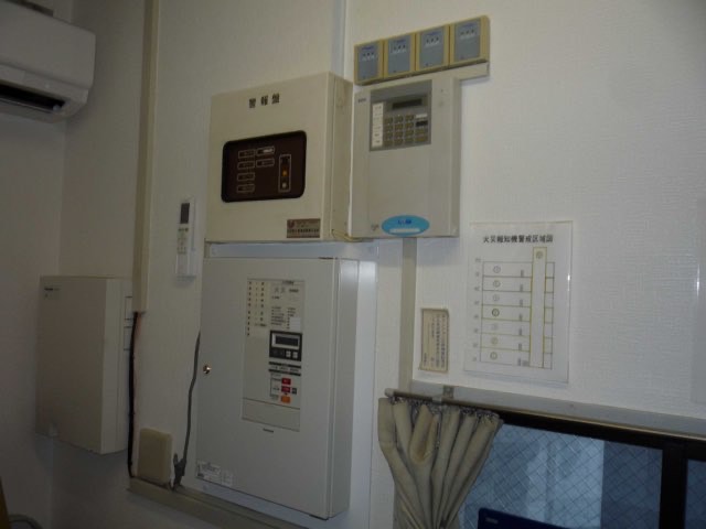 自動火災報知設備受信機取替工事の画像