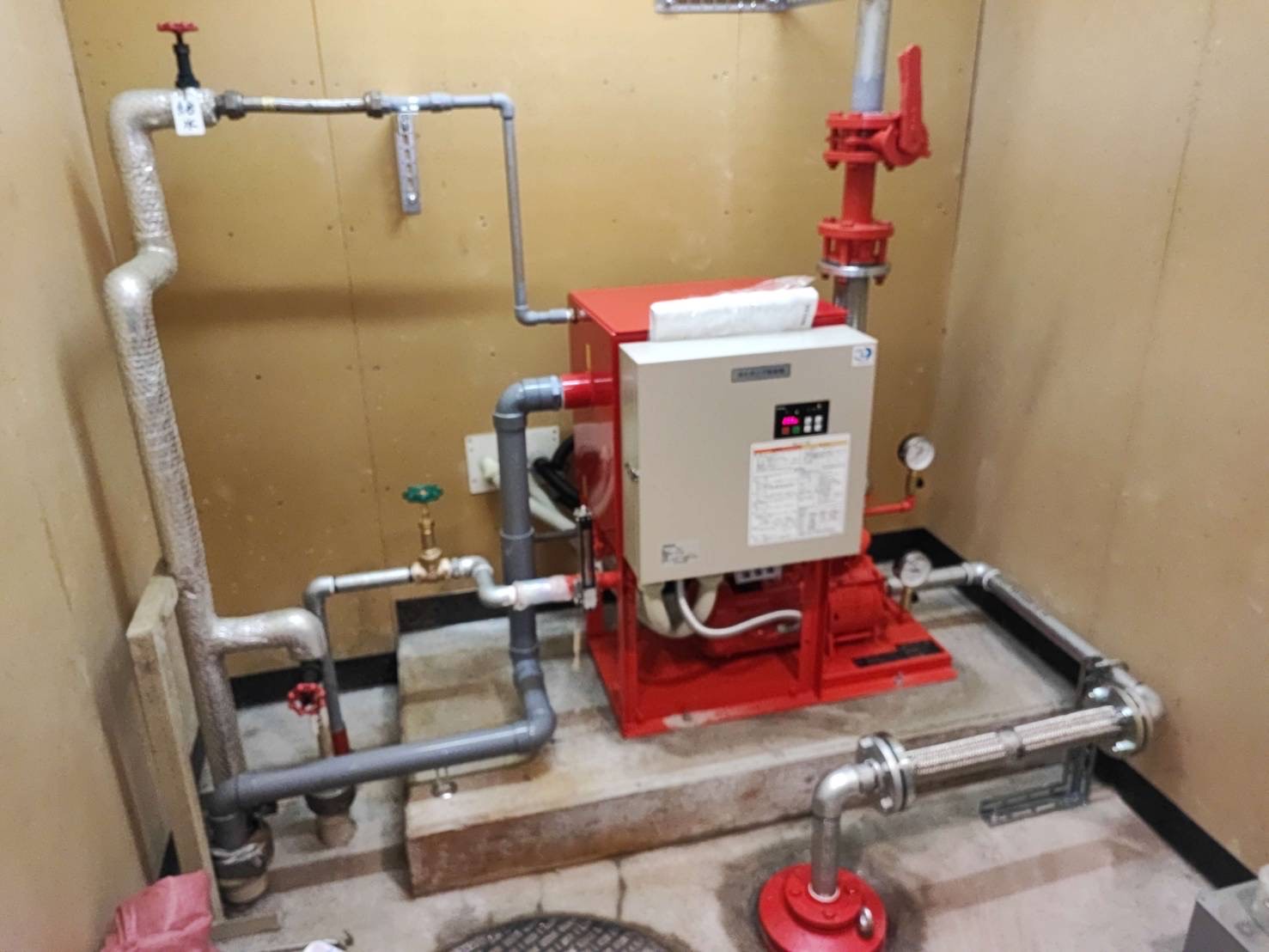 屋内消火栓設備ポンプ取替工事の画像